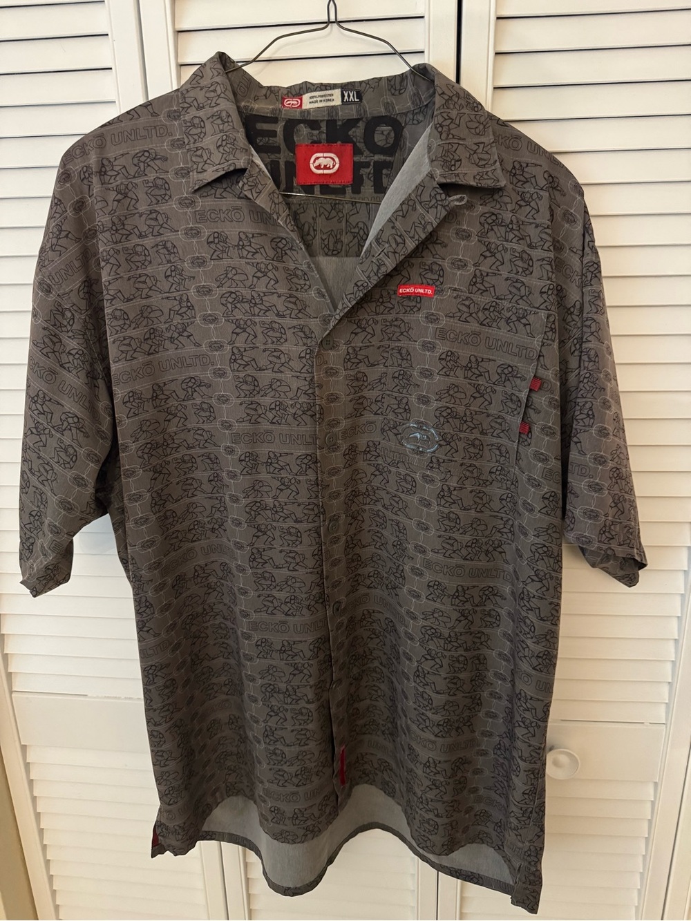 Ecko Unlimited Gray Button-Up Shirt with Red Logo Patch